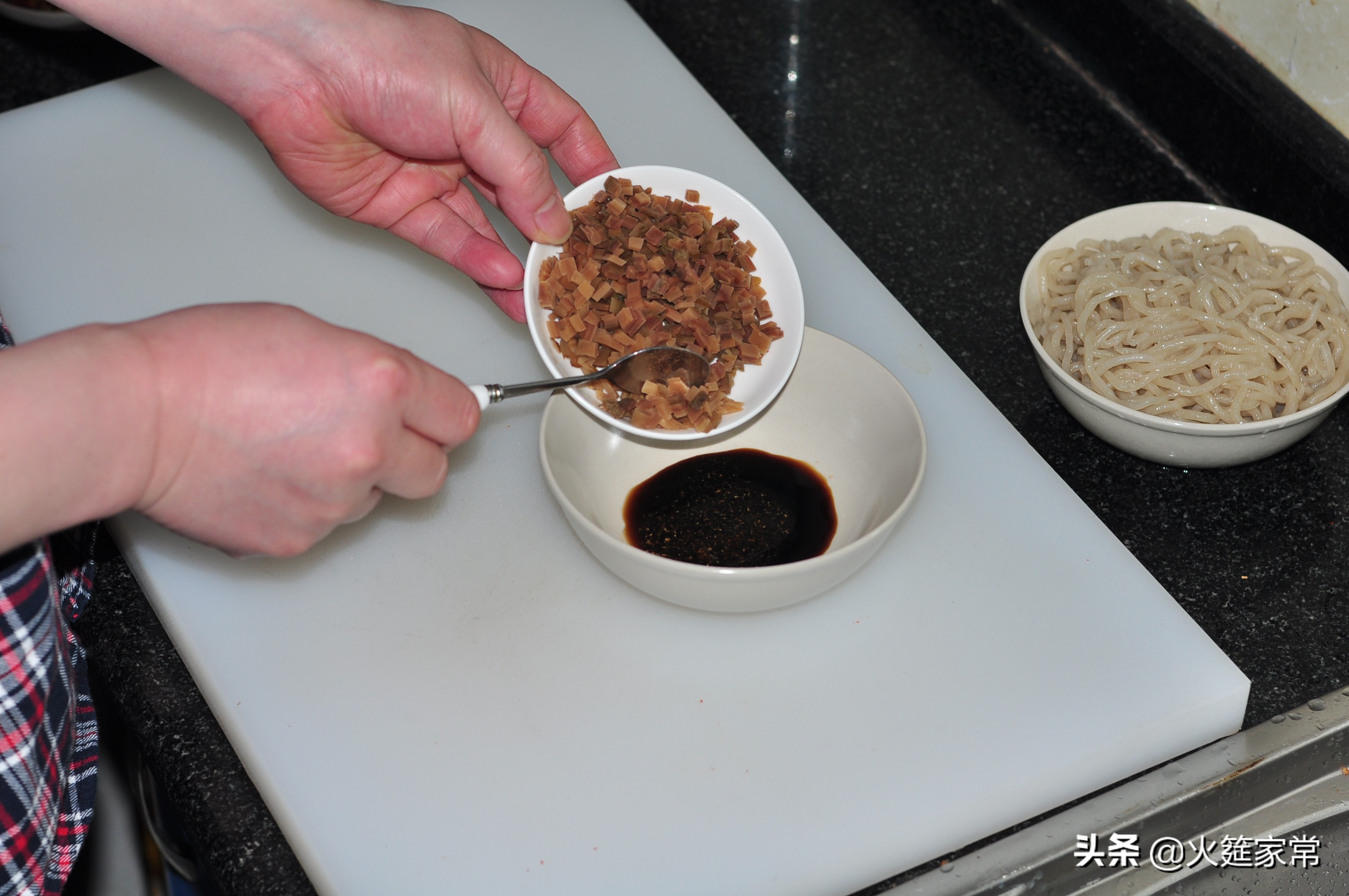 用最简单的材料做酸辣粉,香喷喷酸辣粉