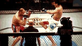 他家族排行老三，却是最能打的一个，一脚飞踢爆头豪夺UFC冠军！