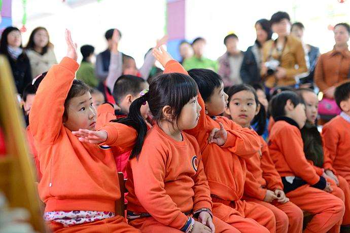 孩子当班干部压力很大怎么办,孩子当班干部容易有攀比心理