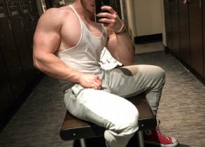 健身教练为啥容易得艾滋,25岁健身教练不幸染上艾滋病