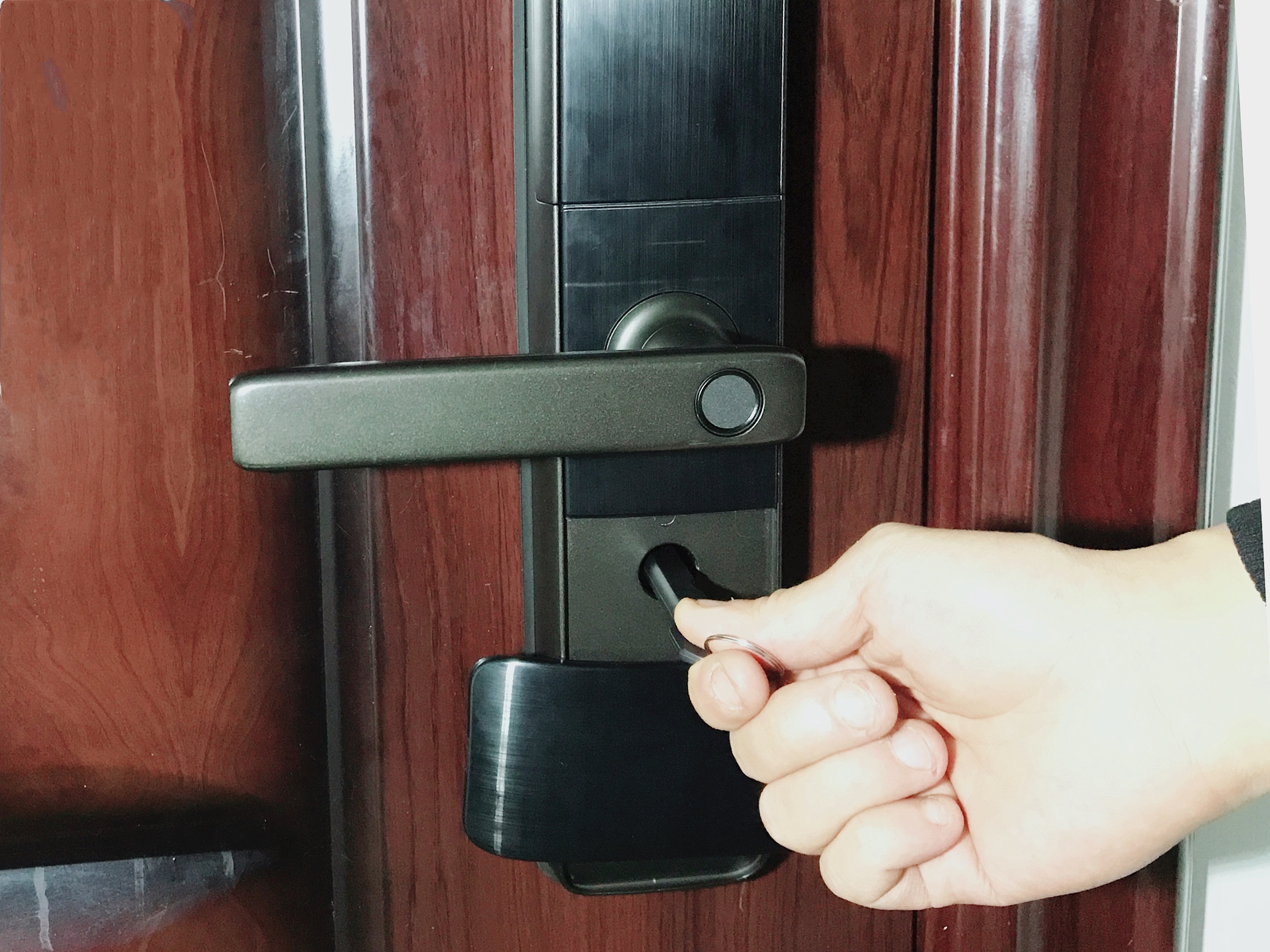 普通消费者怎样选门窗,小米智能门锁如何选择