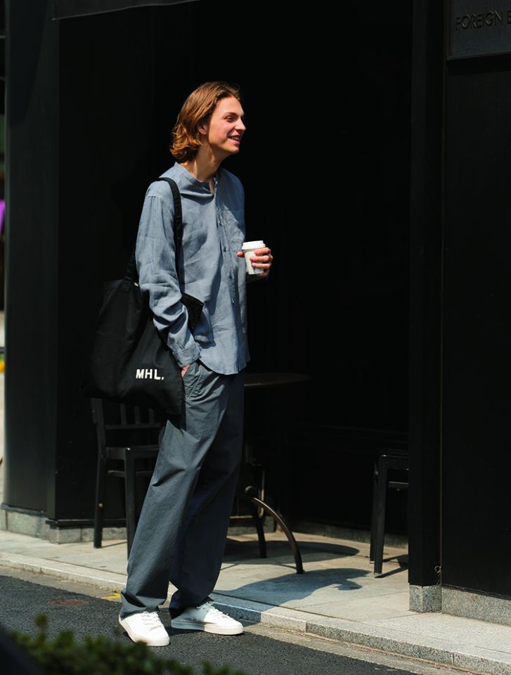 今年潮款运动鞋男士穿搭,运动潮鞋怎么穿好看男款