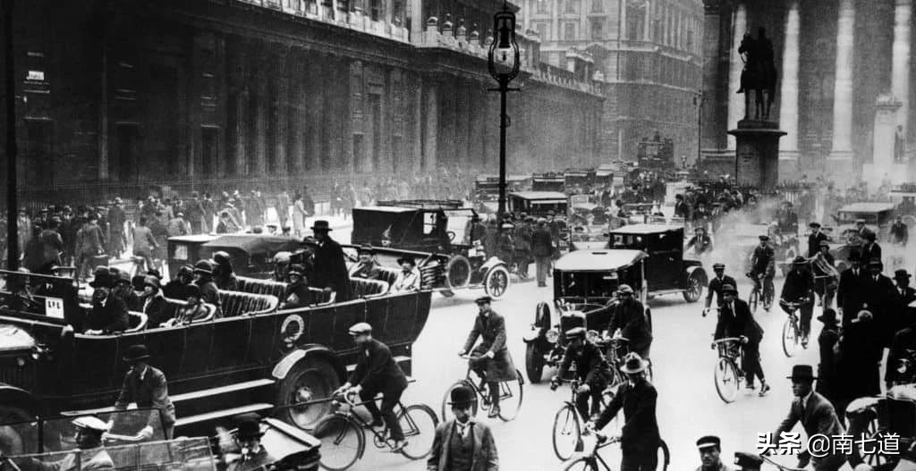 美国如何走出1929年经济危机,美国经济危机历年爆发的时间表