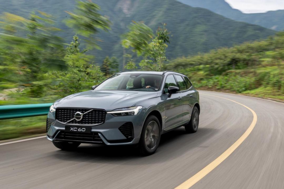 沃尔沃xc60T8深度试驾评测,沃尔沃xc60recharge版测评