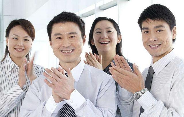 女面试官：嫁家女，孕乃子，生男曰甥，请对下联？研究生经典回复