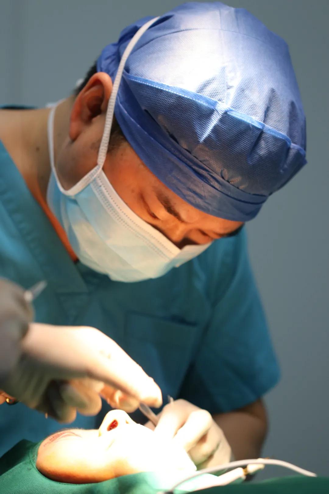 「走进大兴的军大人」赵辉:想做“摘桃子”的整形人