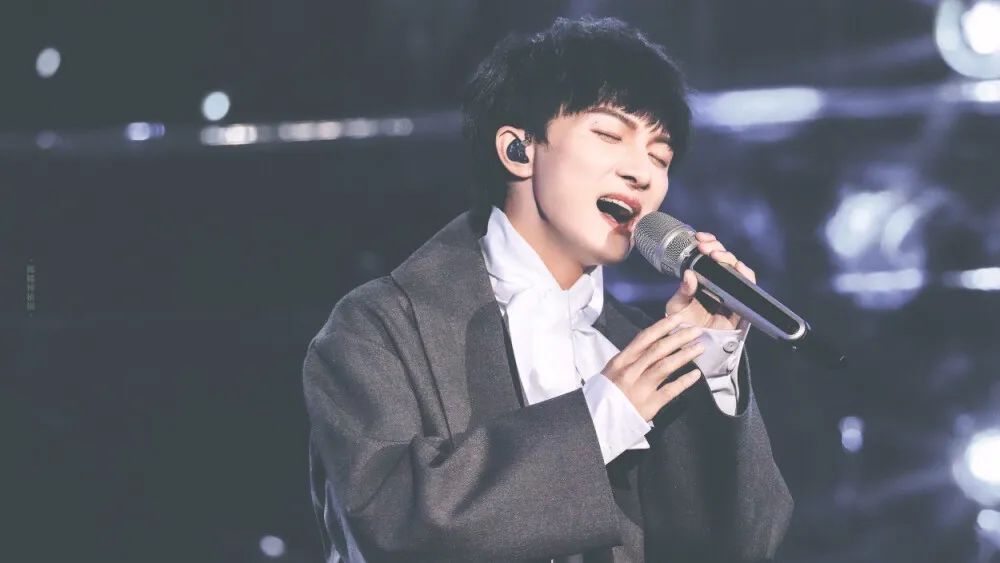 从留守儿童到牙医，再到歌神，周深是谁？真的很牛吗？