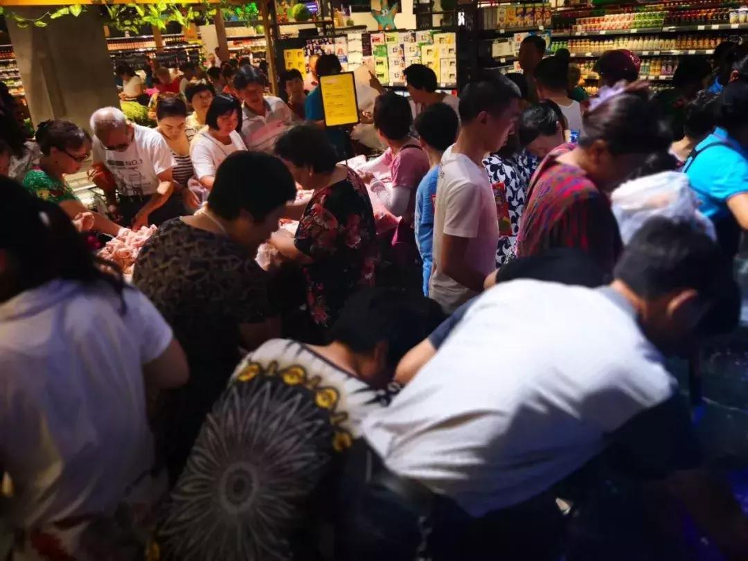 蚂蚁商联-成员企业海纳星地-皇家水岸店盛大开业！