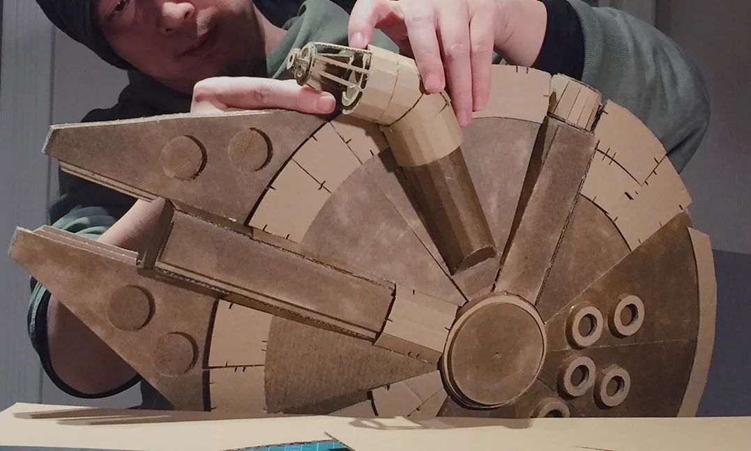 钢铁侠头盔纸板教程,钢铁侠头盔用纸箱做