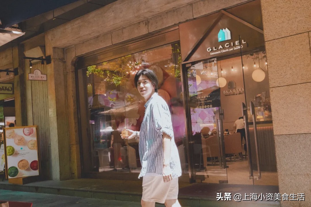 夏天的微醺感觉从一杯美酒开始,关于夏天的一切美好都藏在风景里