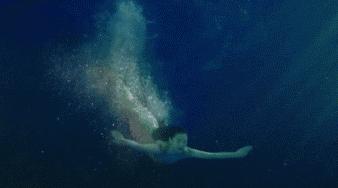 全智贤千颂伊初恋的照片,全智贤和千颂伊撒娇