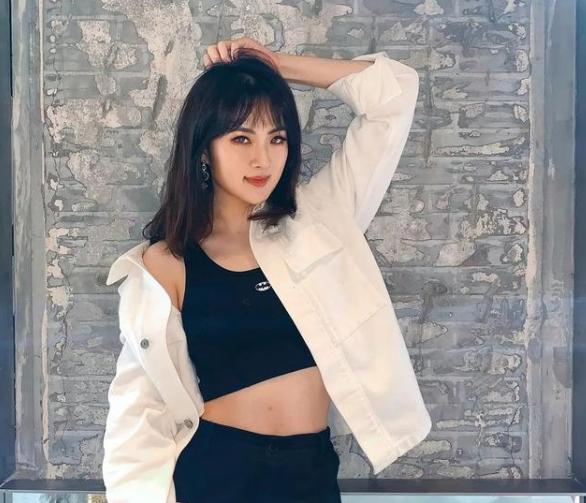 华为小公主:哈佛学霸不当赌王儿媳妇,和王子翩翩起舞组千亿女团