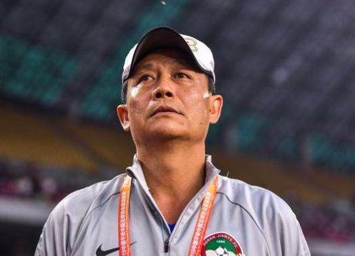 大反转,国足选帅或诞生大黑马,专家团和他聊天,比李铁多25分钟