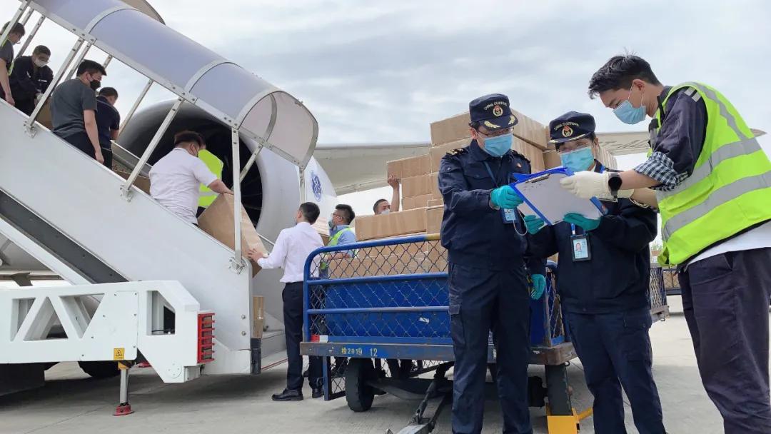 成都高新区实力排名,成都高新保税区和保税港区的对比