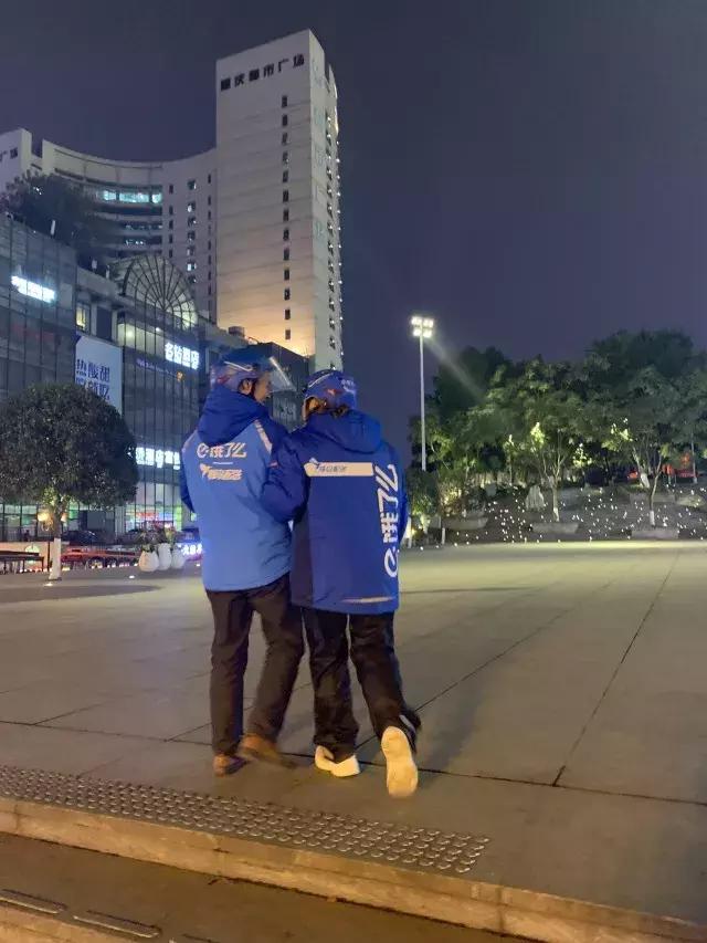 路痴逆袭！不分东南西北的重庆外卖小哥，却收到了“天价”小费？