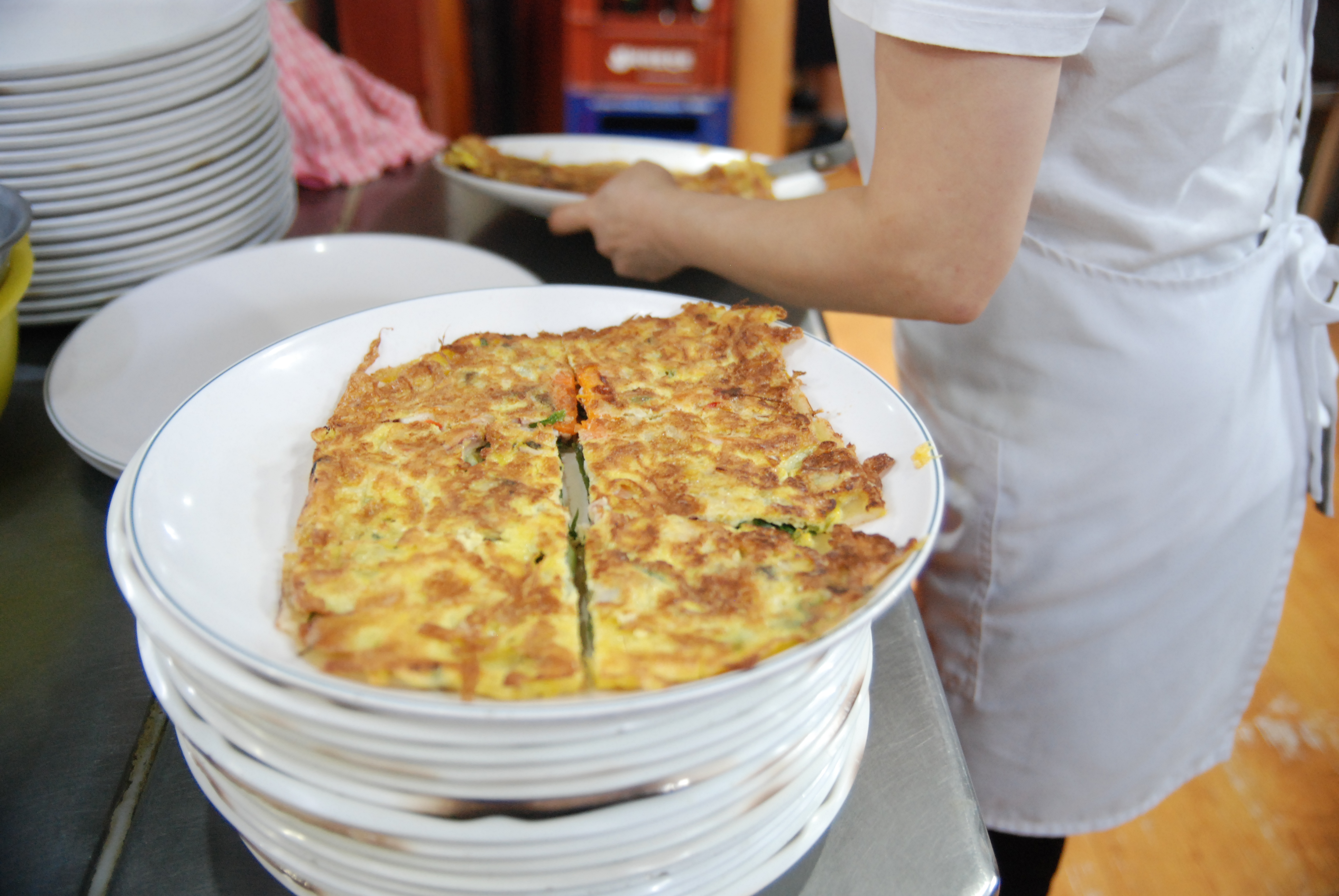 韩国紫菜包饭年糕,韩国美食一条街紫菜饭