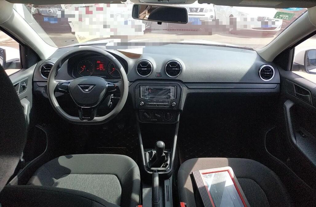 三年的纯电汽车为什么不给续保,汽车3年突然没电了正常吗