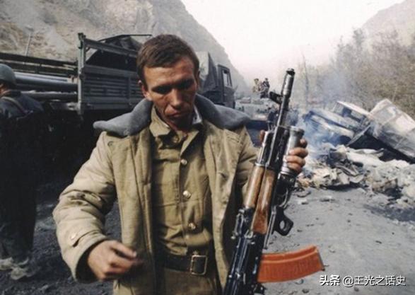 为什么说ak47是最简单的枪,ak47是真实事件吗