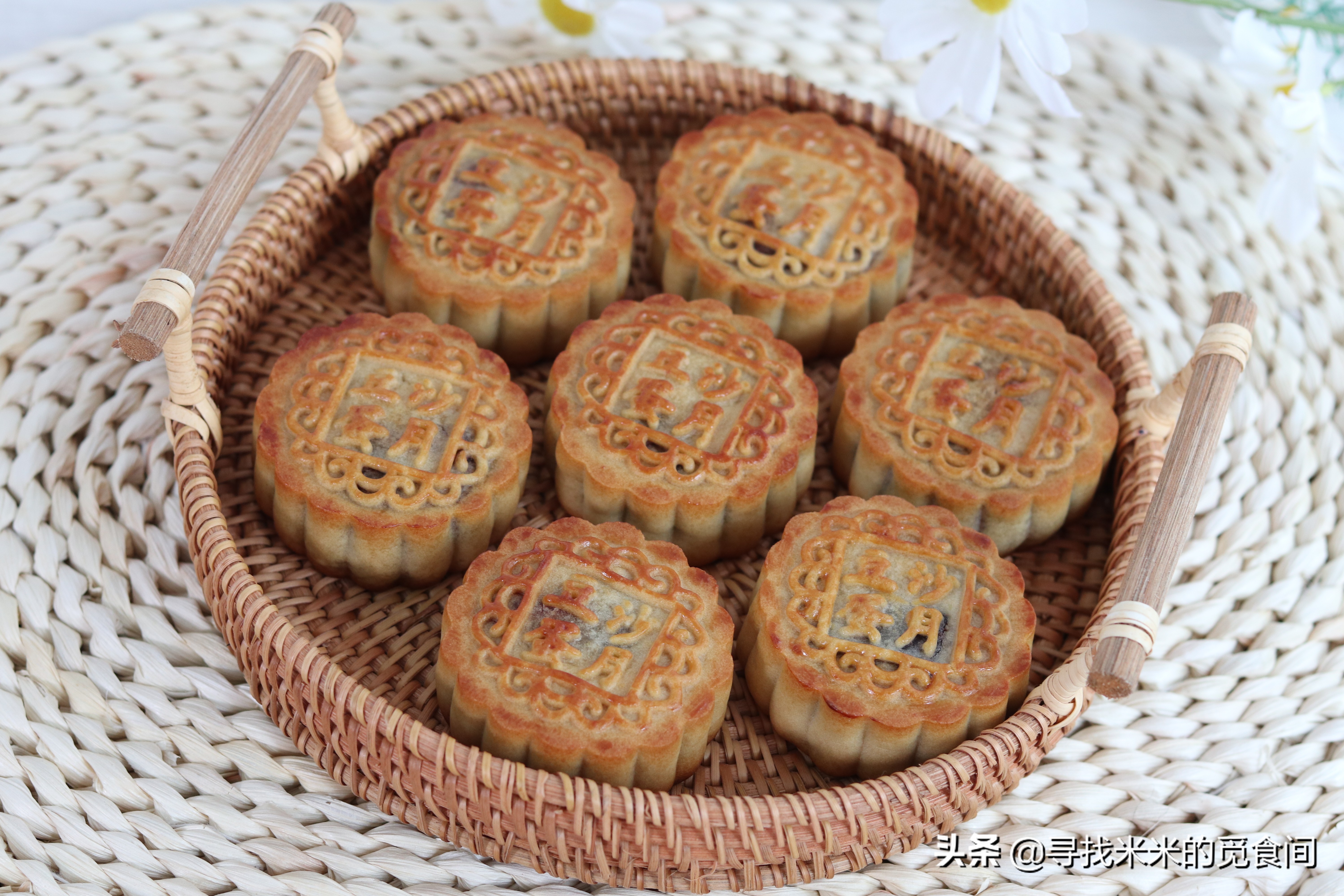 月饼不开裂的做法,如何不用模具做月饼好吃又简单