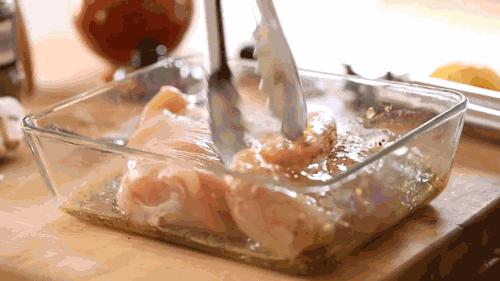 怎么样分辨橄榄食用调和油的真假,橄榄油怎么分辨坏了