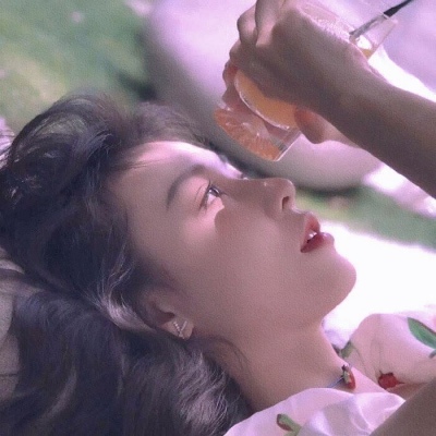 天生皮肤黑的女人，保持5个好习惯，能让皮肤焕然一新越来越水灵