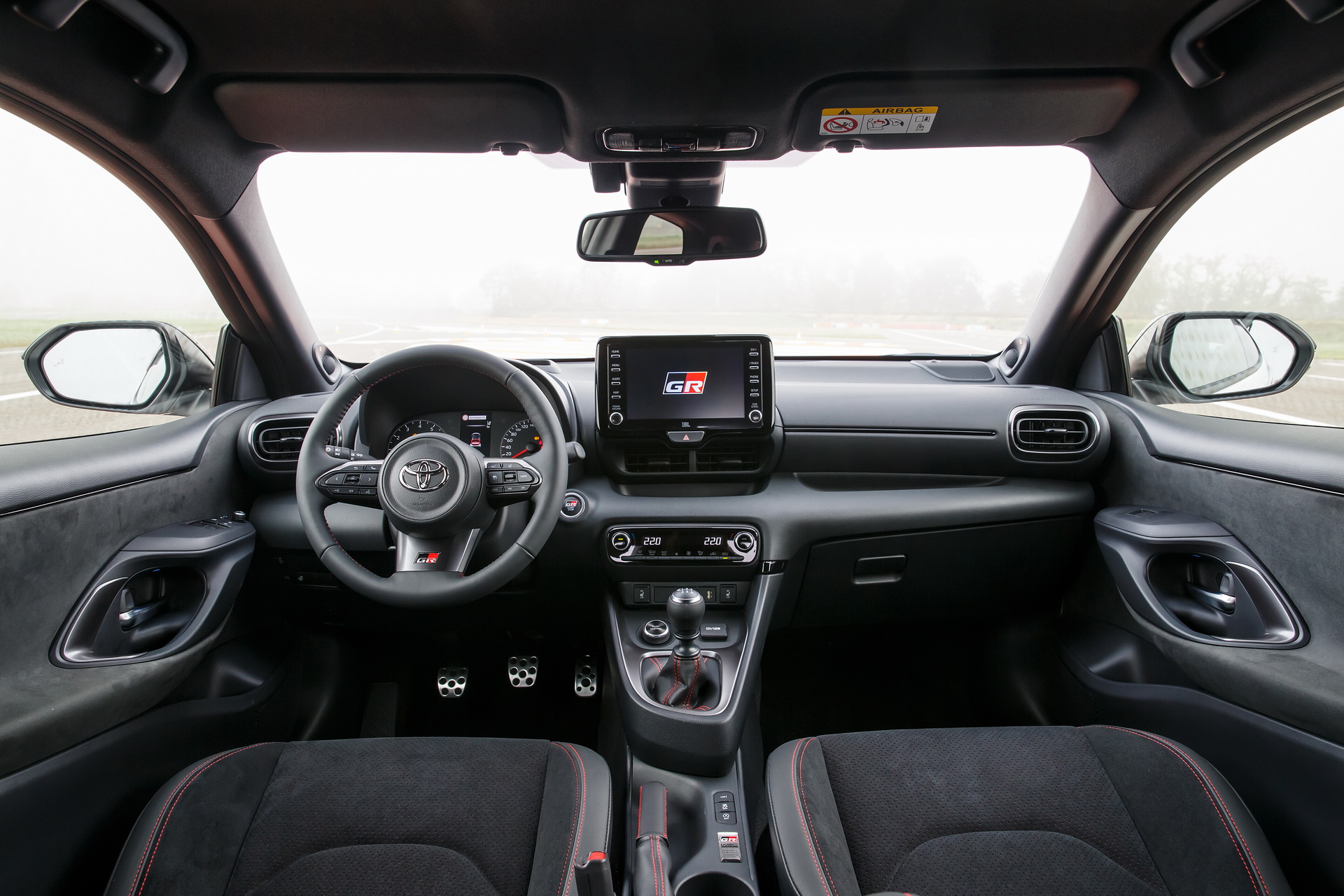 丰田yaris雅力士自动挡,丰田gr雅力士小钢炮公布售价