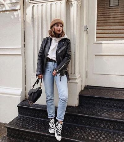 宽松破洞牛仔裤搭黄色高帮匡威,果冻底匡威高帮鞋搭配牛仔裤