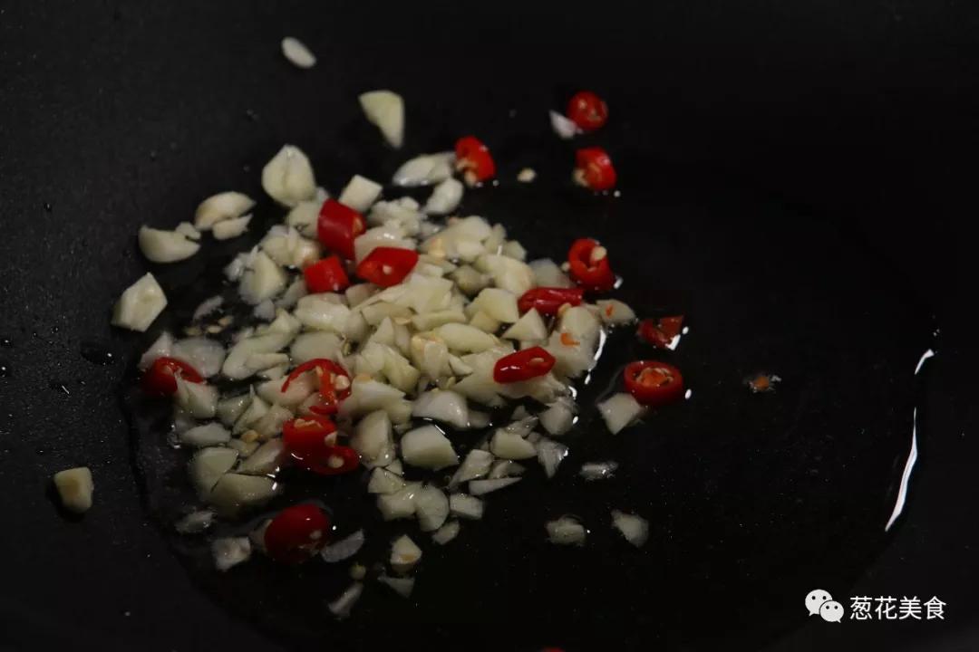 蒜蓉金针菇好吃又简单的做法,蒜蓉金针菇做法简单又好吃