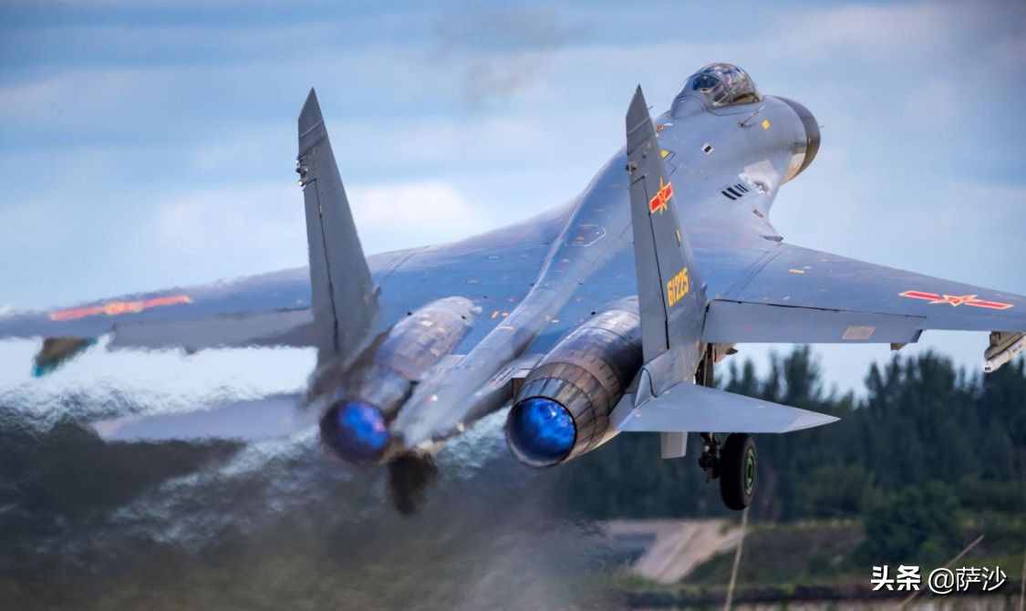中国引进歼11战机的漫长过程：歼11家族是解放军空军的顶梁柱