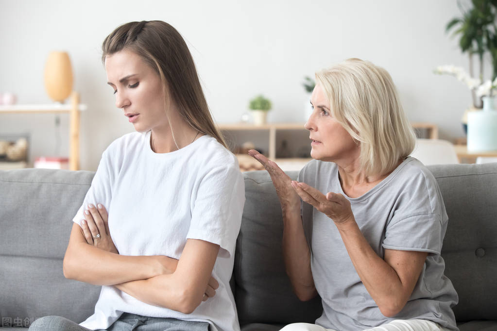 母亲逼婚,我该怎么办?心理学家:4个应对逼婚的有效方法
