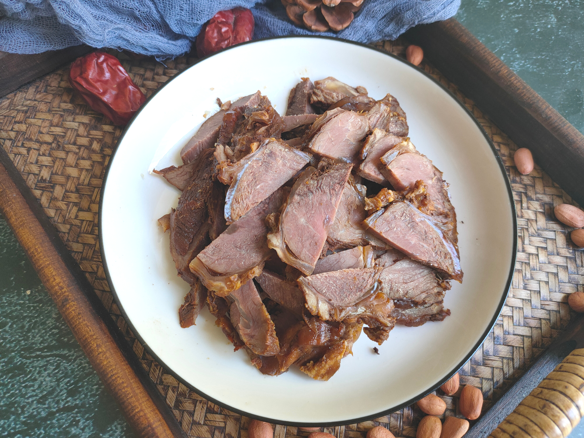 一锅就可以做出酱香浓郁的酱牛肉,酱牛肉怎样才能更好吃酱香浓郁