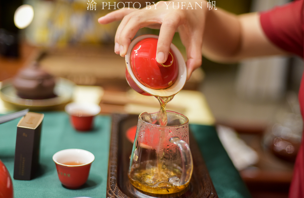 武夷山的茶女，并不是你想象的那样，她们活在茶中，以茶为乐