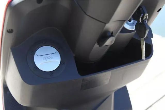 三阳出新款,三阳最新款350踏板双缸