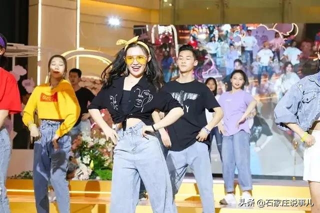 牵手“Theone”――相约先天下星座潮玩派对