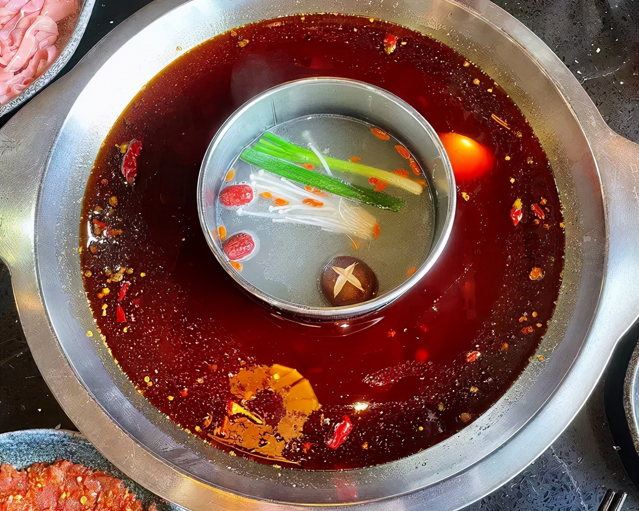 0奖，0排队，被广东人爱的“重庆火锅”，有多不正宗？