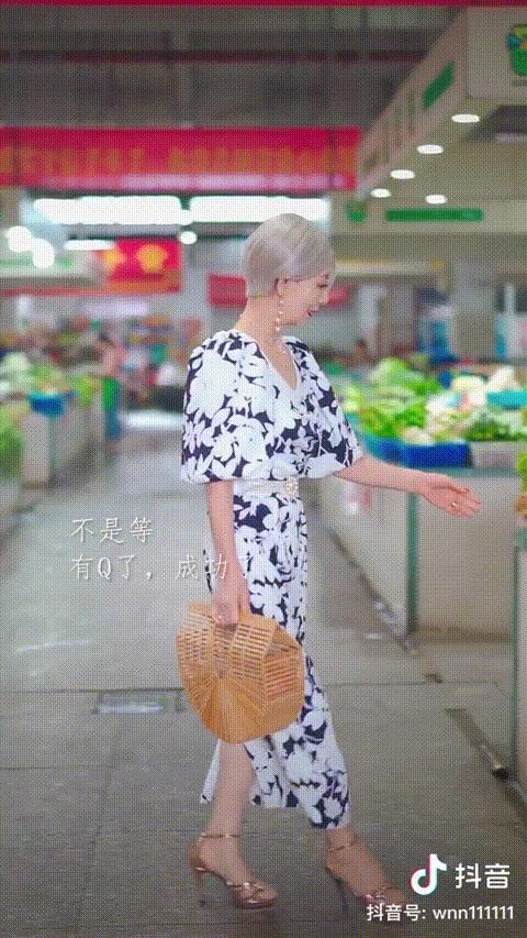 只穿高跟鞋的汪奶奶视频,只穿高跟鞋的汪奶奶多少岁