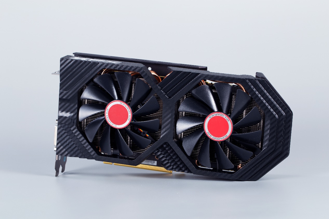 你如何评价amdrx590显卡,amdrx590相当于现在什么显卡