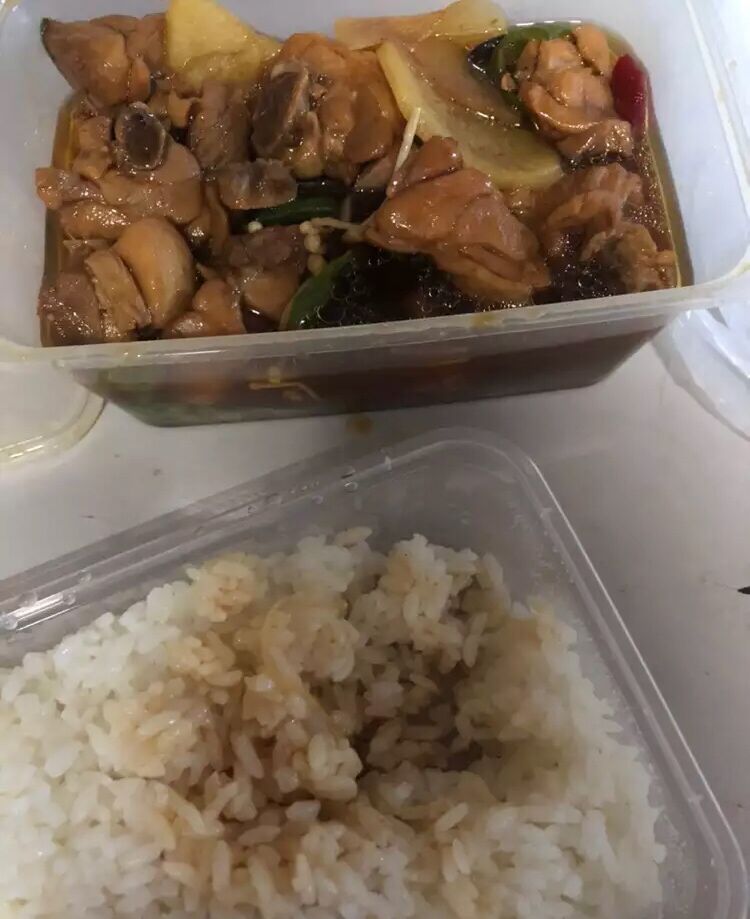 乌鲁木齐哪里有好吃的黄焖鸡米饭,乌鲁木齐黄焖鸡米饭清真