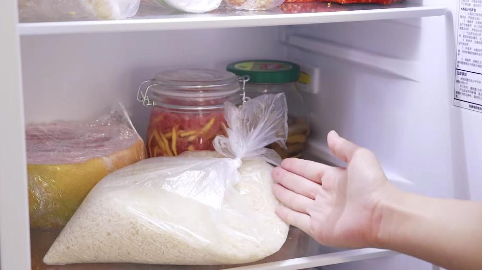 大米生虫怎么办？米店老板教我3个办法，小米虫通通消失，真实用