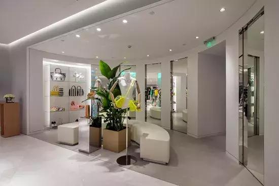 和江南布衣风格差不多的女装牌子,比江南布衣更好的女装