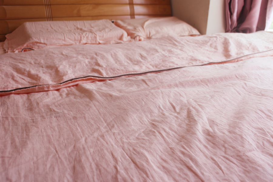 家有爱出汗的宝宝,造作双层纱织四件套透气+舒适,安睡整晚