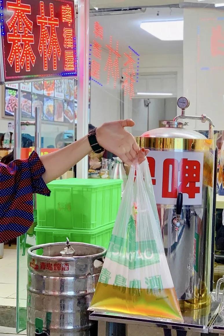 青岛即可以看海还能吃海鲜的地方,去青岛吃好海鲜看大海心情自然好