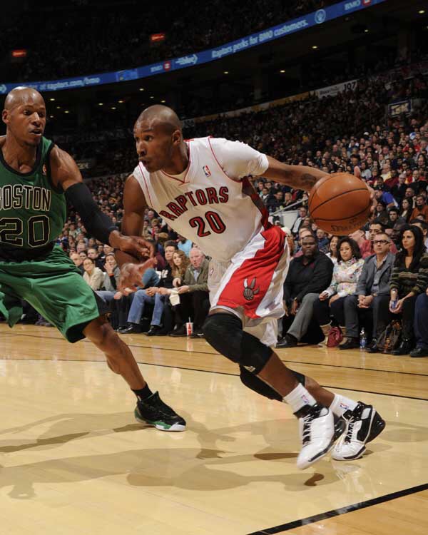 人物┃莱昂德罗-巴博萨:闪电般持球突破不可或缺的“板凳匪徒”