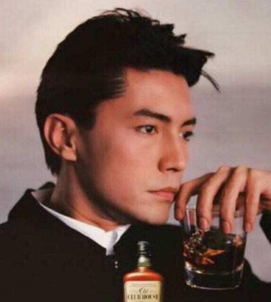 用美貌征服好莱坞的“孤儿”尊龙,晚景凄凉,也被“美国妈”召唤