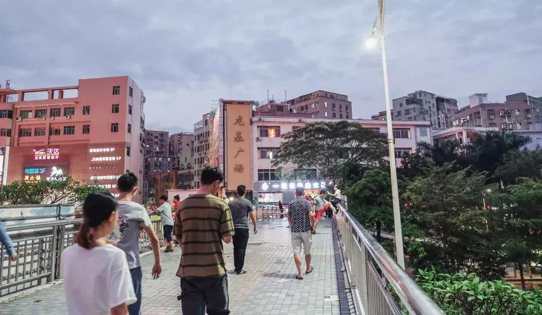 鍥烘垗杩欓噷鍝噷鏈夊ソ鐜╃殑,鍥烘垗鐮佸ご杩欓噷娴蜂笂鏄粈涔堟ˉ