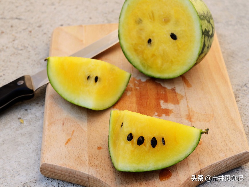 买西瓜要注意不要买到水,买西瓜皮薄怎么办