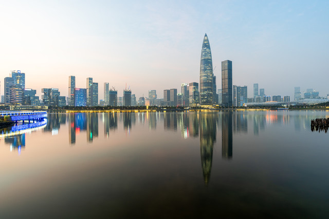 一个人去深圳打拼真的合适吗,二十九岁考上本科晚不晚