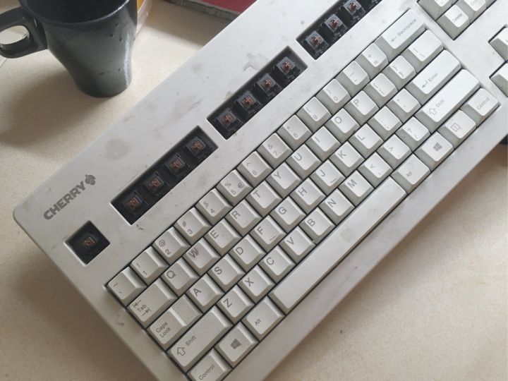 键盘脏了怎么清洗,键盘脏了清洗技巧