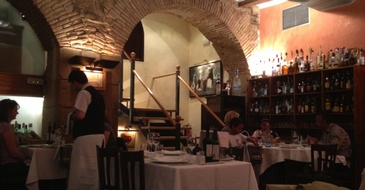 巴塞罗那的特色美食推荐,西班牙巴塞罗那凯旋门美食