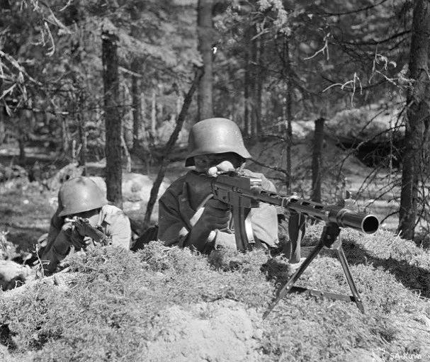 芬兰荣耀：*击狙**枪标准打造的冲锋枪？光环却被“抄袭者”无情遮盖